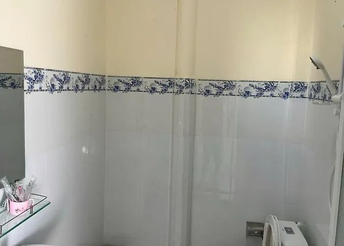 Bed & Breakfast Nha Nghi Song Bien View Bien - 158 Le Loi , Phan Thiet, Lam Dong *